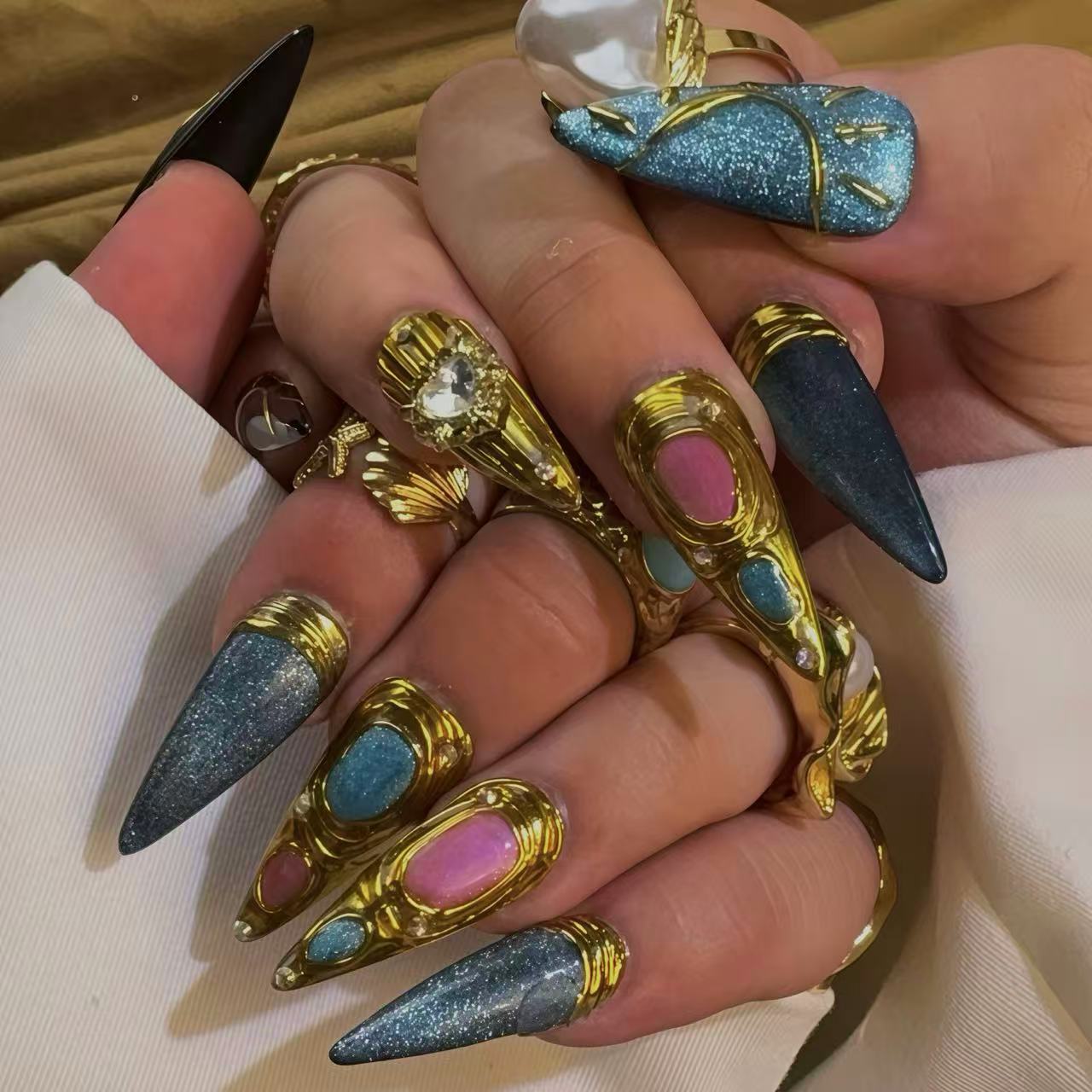 Long stiletto